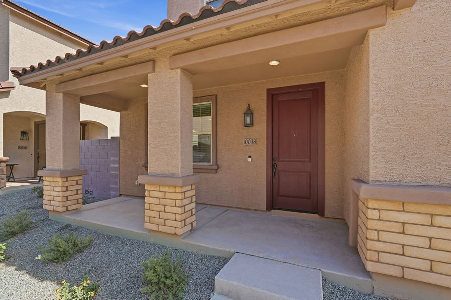 Exterior details and patio area of a home in Parkside, Avondale (Image 25).