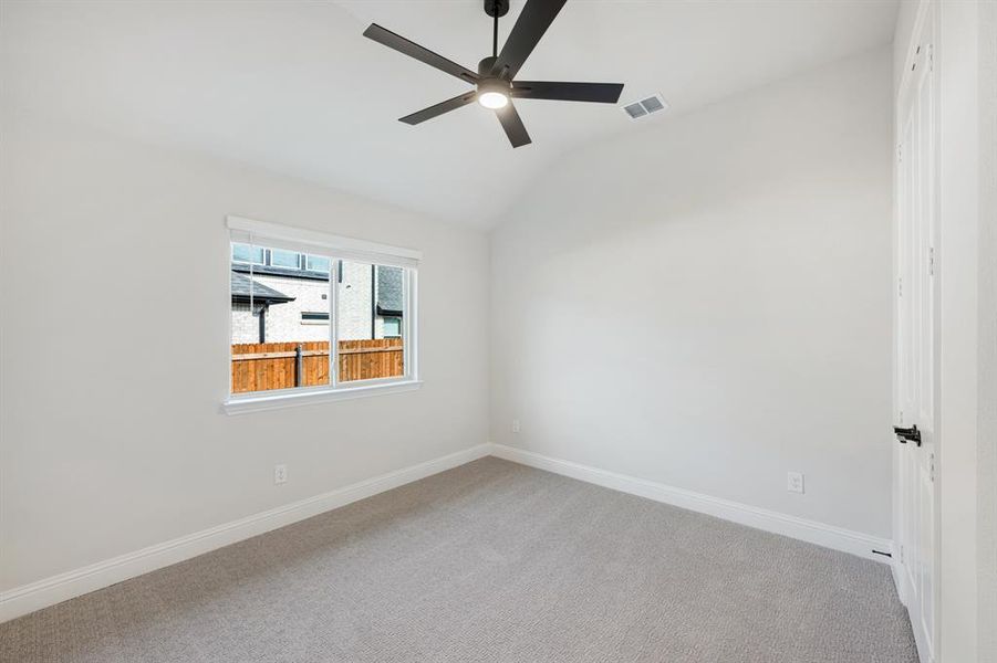 Spacious, unfurnished interior of a new home in Sunrise at Garden Valley, Waxahachie (Image 31).