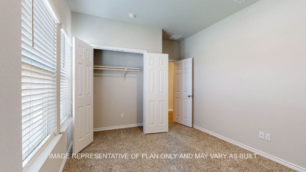 Spacious, unfurnished interior of a new home in Three Creeks - Colt Creek, Belton (Image 22).