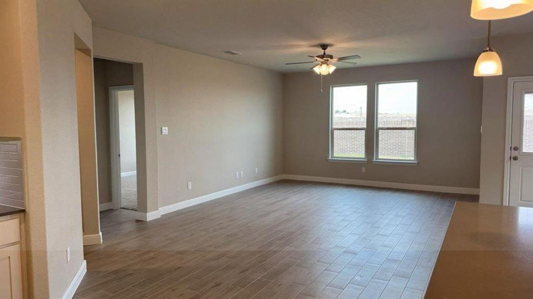 Spacious, unfurnished interior of a new home in Morningstar, Fort Worth (Image 10).