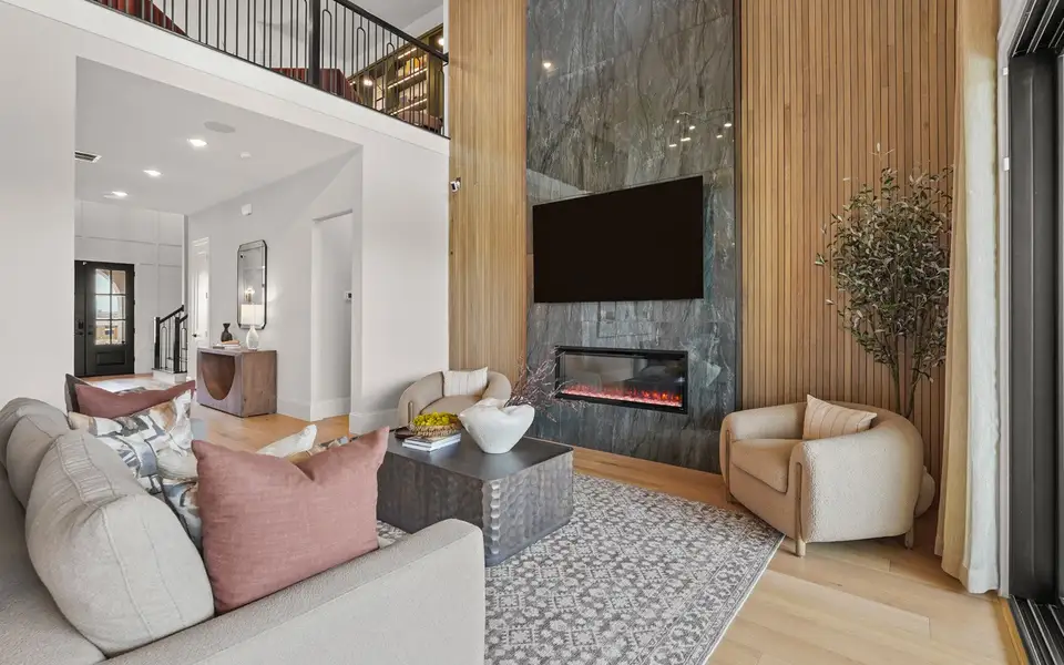 Representative furnished interior of a home built from the Hayden by Brookfield Residential in Midline, Webster (Image 12).