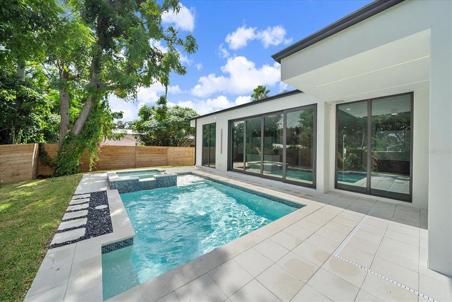 Image 29 of a home in .