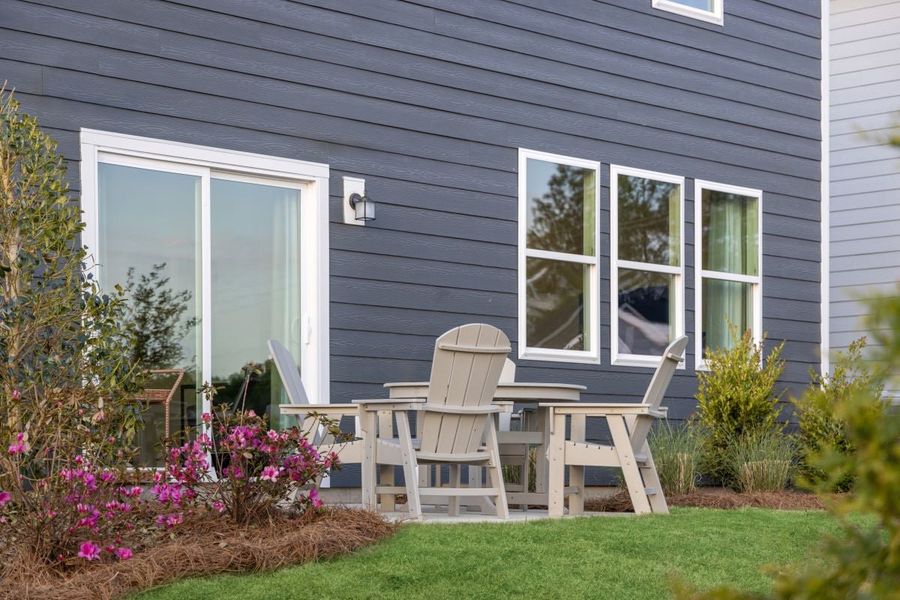 Representative exterior details of a home built from the 1808 Modeled by KB Home in Bellina, York (Image 3).