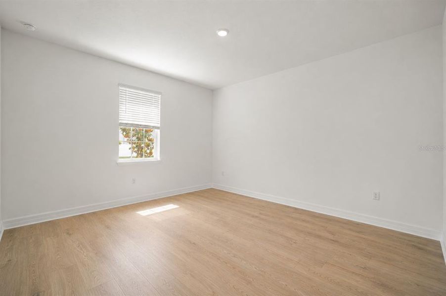 Spacious, unfurnished interior of a new home in Prairie Oaks, St. Cloud (Image 20).
