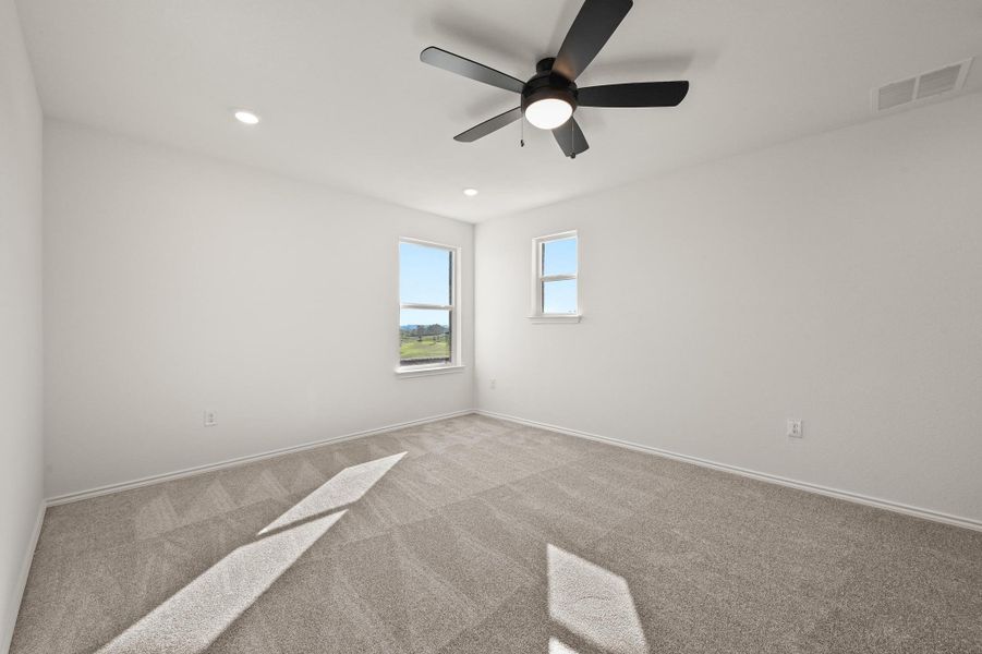Spacious, unfurnished interior of a new home in Creekside at Estancia, Austin (Image 26).