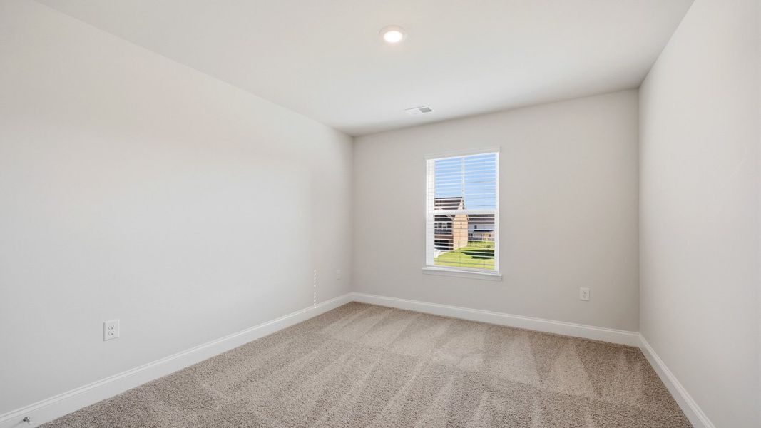 Spacious, unfurnished interior of a new home in Heritage Pointe, Senoia (Image 23).