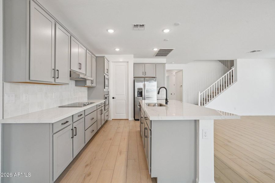 9-web-or-mls-W Brown St-S0104-009