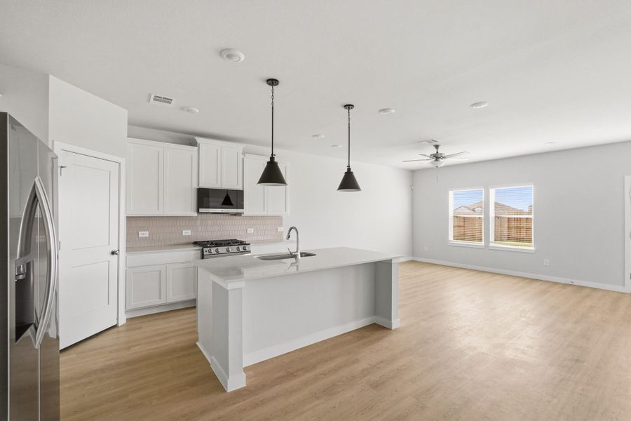 Furnished interior view inside a new home in Sanford Farms, Waller (Image 7).