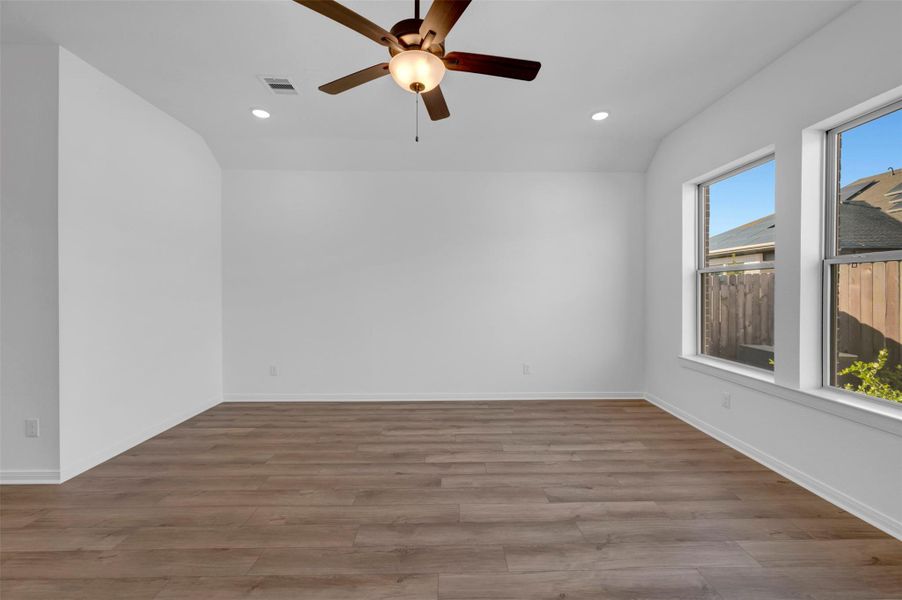 Spacious, unfurnished interior of a new home in Escondido 45’ Homesites, Magnolia (Image 20).