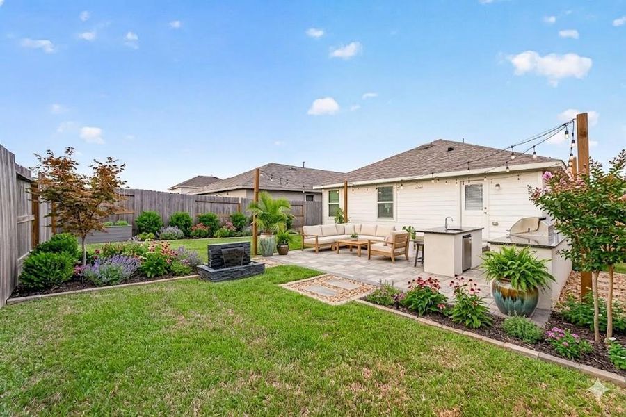 Digitally!!!! enhanced!!!!! to show the backyards potential Digitally!!!! enhanced!!!!! to show the backyards potential