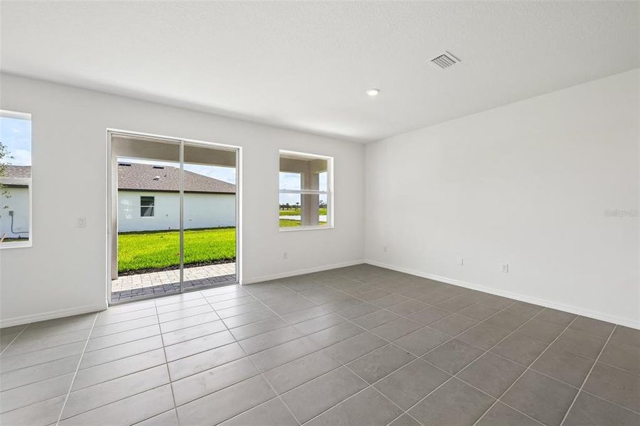 Spacious, unfurnished interior of a new home in Coasterra, Palmetto (Image 9). Spacious, unfurnished interior of a new home in Coasterra, Palmetto (Image 9).