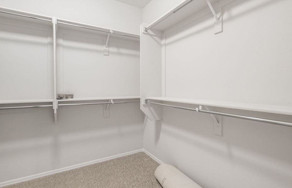 Spacious, unfurnished interior of a new home in Sun City Festival, Buckeye (Image 25).