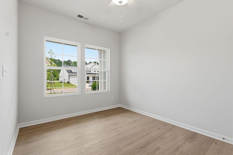 Spacious, unfurnished interior of a new home in Piper Creek, Newton (Image 18). Spacious, unfurnished interior of a new home in Piper Creek, Newton (Image 18).