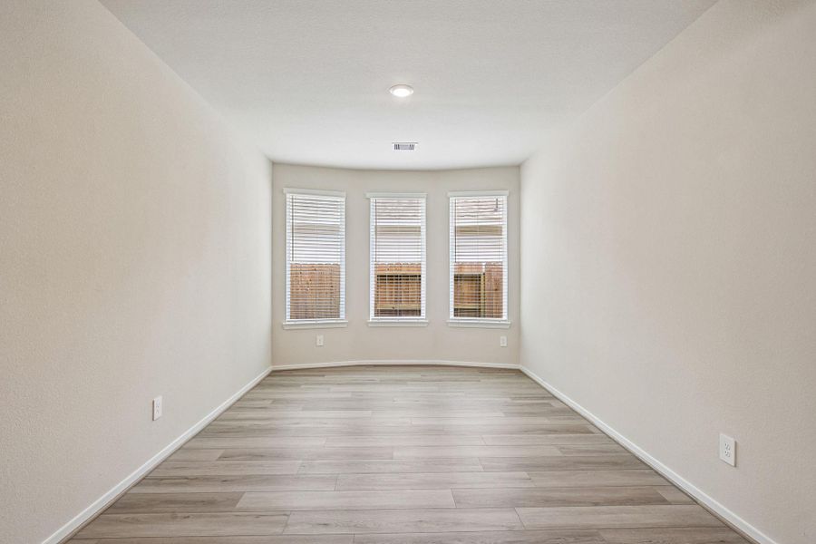 Photos are not of the actual home, but are photos of the builder home with same floorplan with similar interior finishes. Photos are not of the actual home, but are photos of the builder home with same floorplan with similar interior finishes.