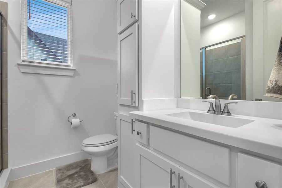 Furnished interior view inside a new home in , Van Alstyne (Image 30).