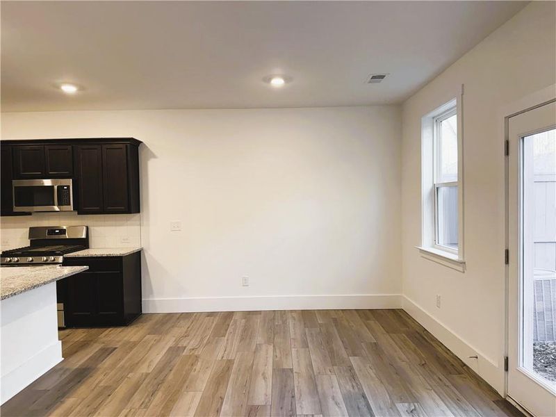 Spacious, unfurnished interior of a new home in Park Vue, Atlanta (Image 10).