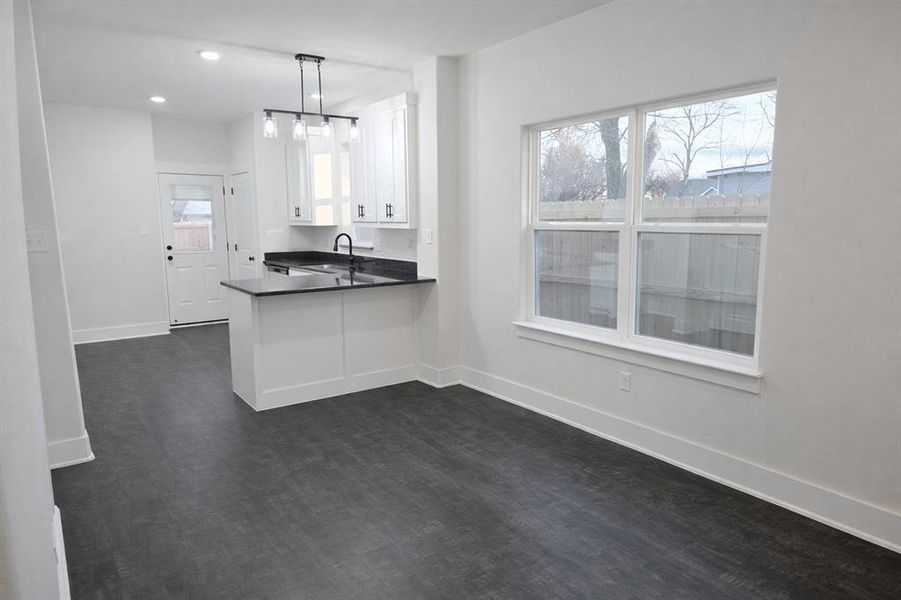 Spacious, unfurnished interior of a new home in , Denison (Image 25).