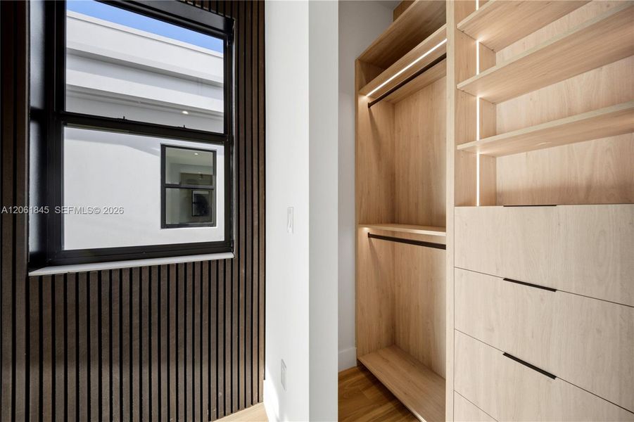 Close-up of interior finishes inside a home in , Fort Lauderdale (Image 23).