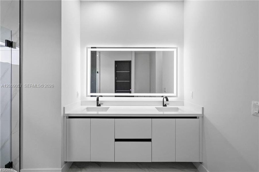 Furnished interior view inside a new home in , Cape Coral (Image 18).