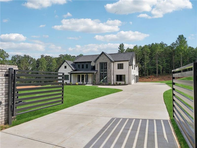 Exterior details and patio area of a home in , Braselton (Image 3).