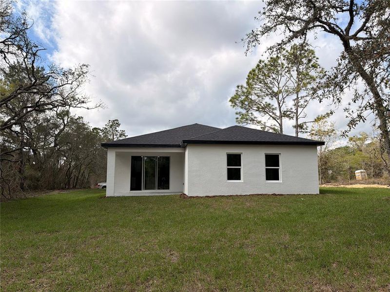 Exterior details and patio area of a home in , Dunnellon (Image 3). Exterior details and patio area of a home in , Dunnellon (Image 3).