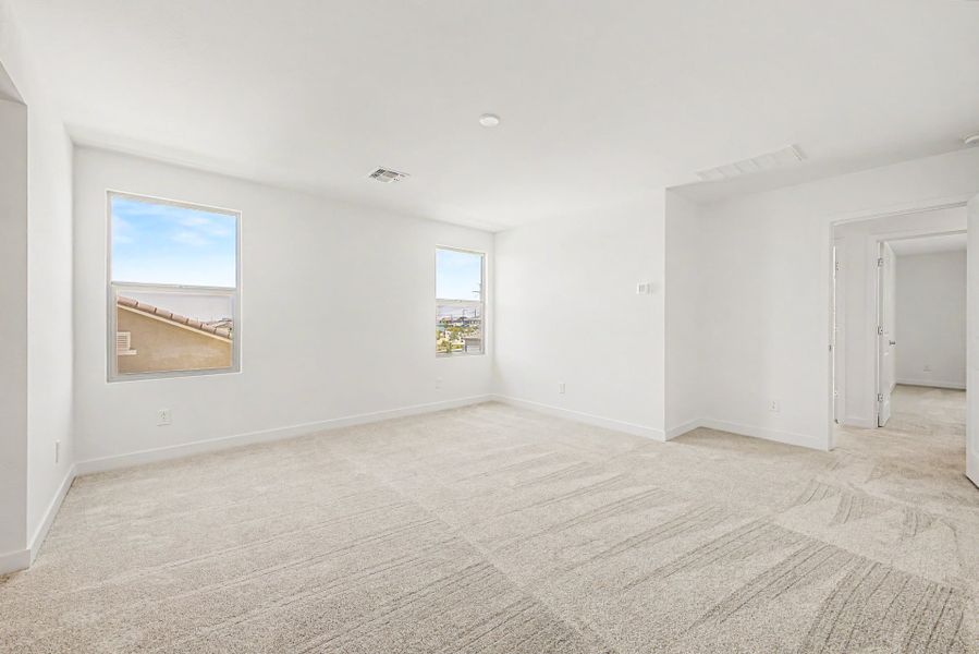 Spacious, unfurnished interior of a new home in Bentridge, Buckeye (Image 9).