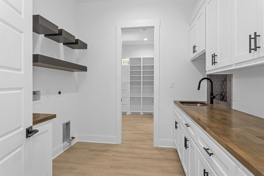 Furnished interior view inside a new home in , Plantersville (Image 9).