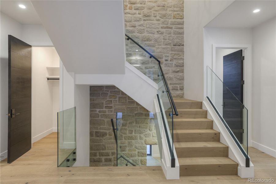 Spacious, unfurnished interior of a new home in , Keystone (Image 39).