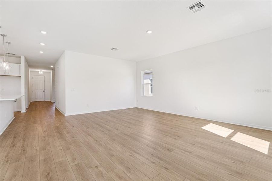 Spacious, unfurnished interior of a new home in Sunbrooke, St. Cloud (Image 17). Spacious, unfurnished interior of a new home in Sunbrooke, St. Cloud (Image 17).
