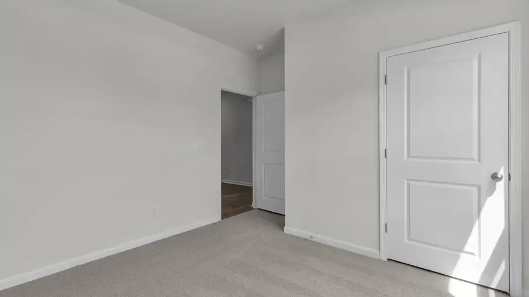 Spacious, unfurnished interior of a new home in Hawley Glen, Lillington (Image 18).