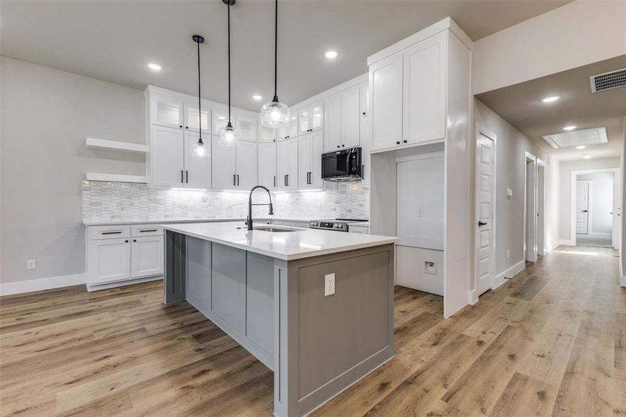 Furnished interior view inside a new home in , Dallas (Image 5).