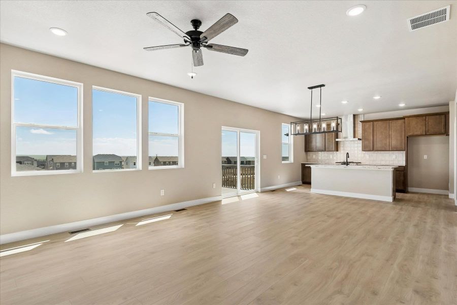 Spacious, unfurnished interior of a new home in The Trails at Aspen Ridge, Colorado Springs (Image 18).