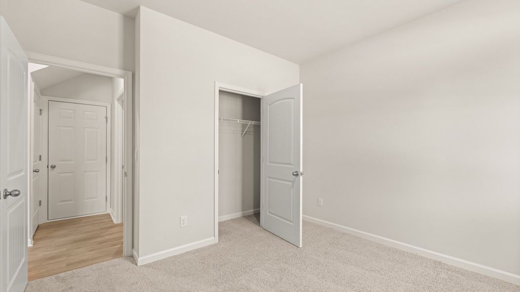 Representative unfurnished interior of a home built from the Hayden by D.R. Horton in Fairhaven, Lithia Springs (Image 17).