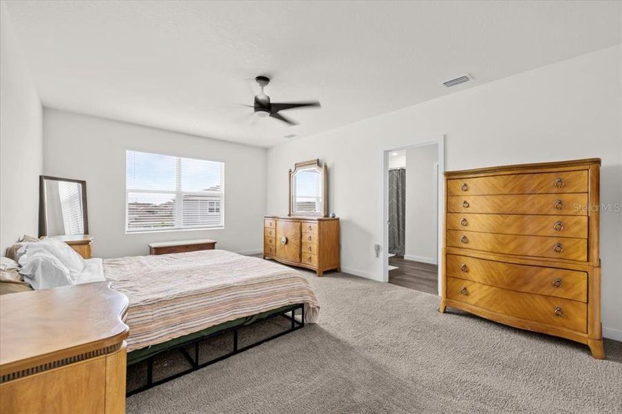 Furnished interior view inside a new home in Epperson, Wesley Chapel (Image 9).