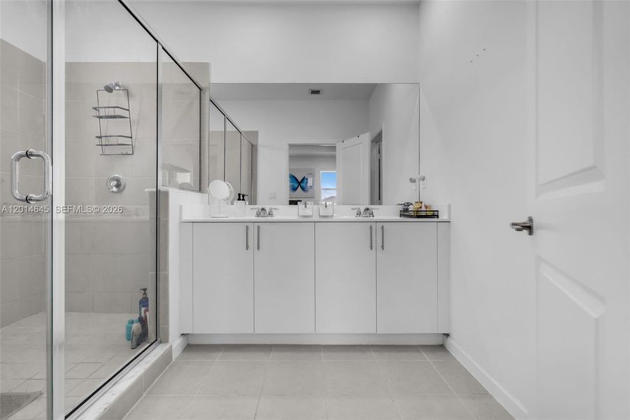 Furnished interior view inside a new home in , Miami (Image 28).
