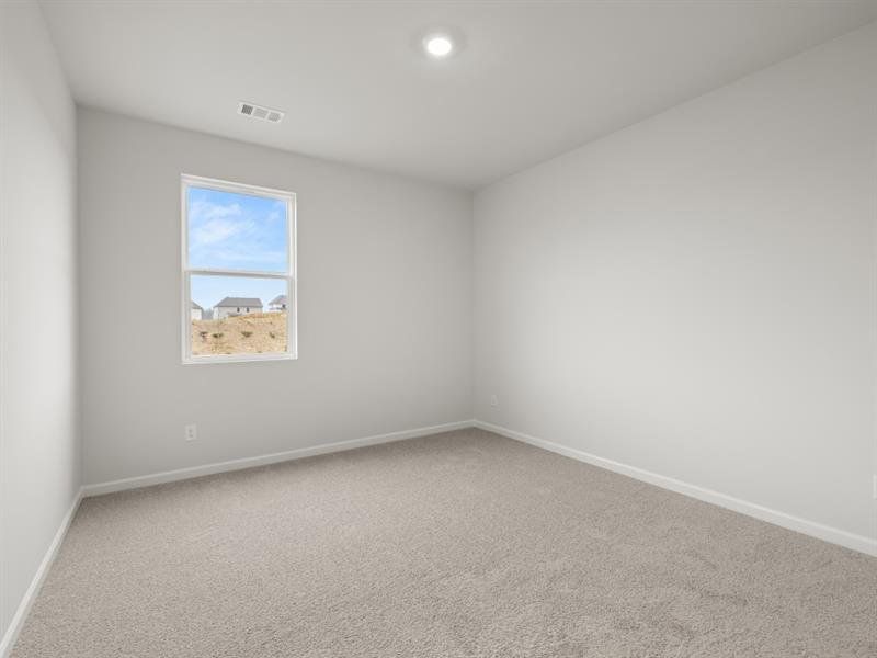 Spacious, unfurnished interior of a new home in Lost Creek, Dallas (Image 39).
