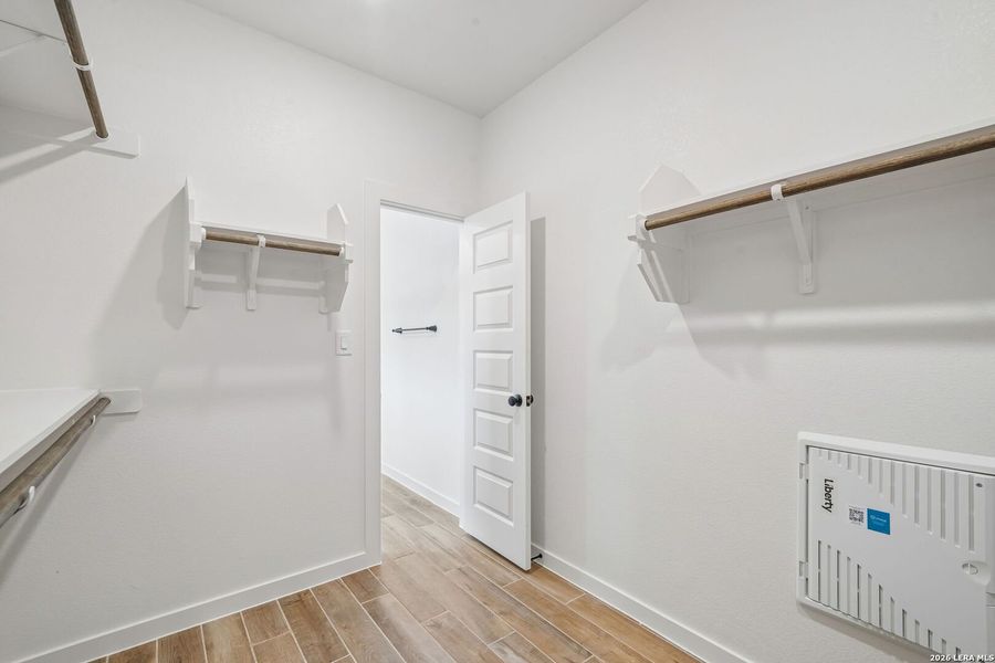 Spacious, unfurnished interior of a new home in Legacy at Lake Dunlap, New Braunfels (Image 16). Spacious, unfurnished interior of a new home in Legacy at Lake Dunlap, New Braunfels (Image 16).
