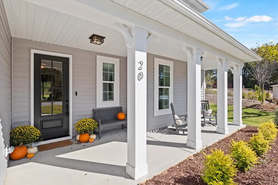 Representative exterior details of a home built from the The Chandler by RobuckHomes in Baylee Ridge, Selma (Image 50). Representative exterior details of a home built from the The Chandler by RobuckHomes in Baylee Ridge, Selma (Image 50).