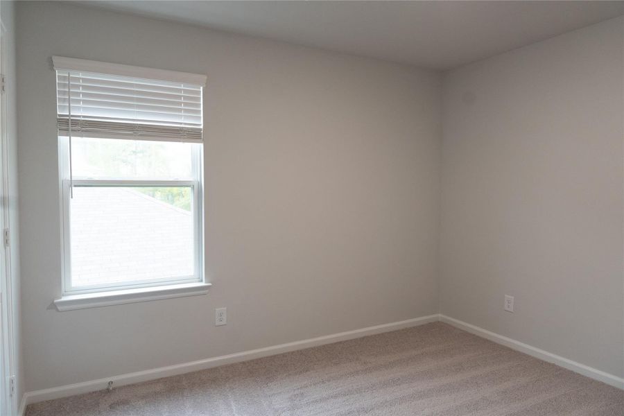 Spacious, unfurnished interior of a new home in Lakes at Black Oak, Magnolia (Image 20).