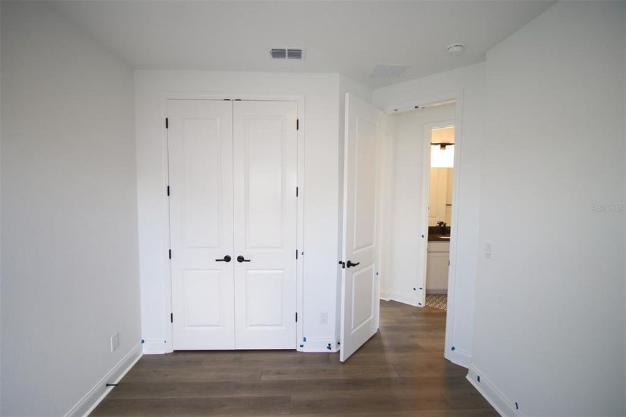 Spacious, unfurnished interior of a new home in Weslyn Park in Sunbridge 34', St. Cloud (Image 27).