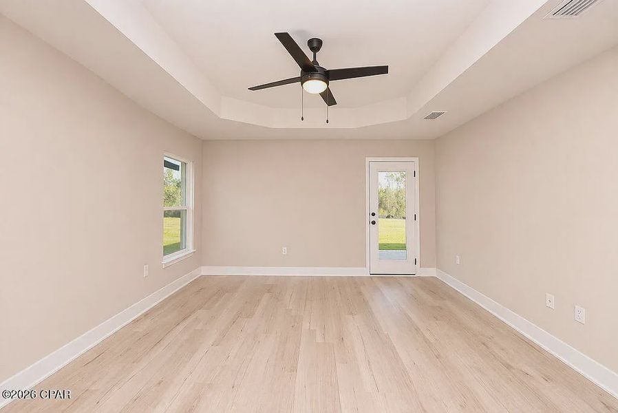 Spacious, unfurnished interior of a new home in College Station, Panama City (Image 16).