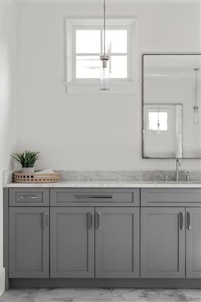 Image 83 of a home in .