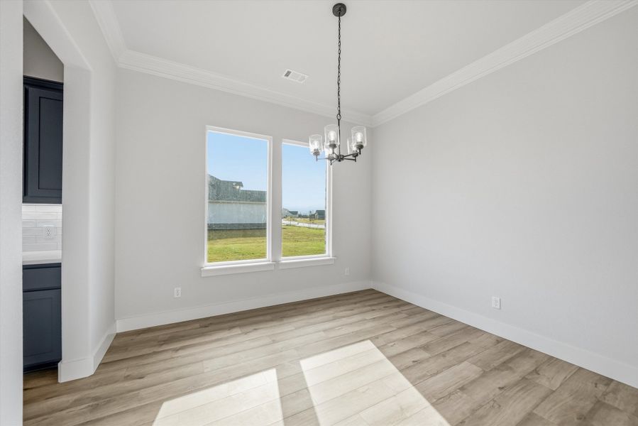 Spacious, unfurnished interior of a new home in Eagle Ridge Estates, Weatherford (Image 17).