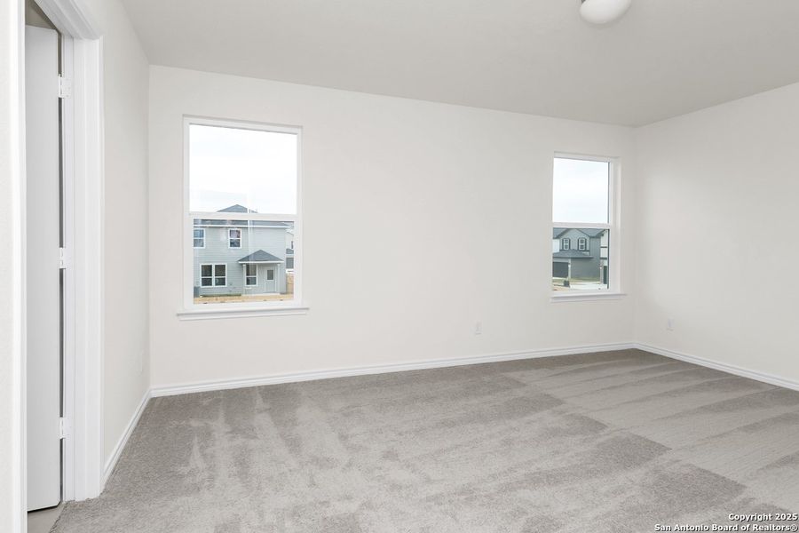 Spacious, unfurnished interior of a new home in Medina Crossing - Villa Collection, Von Ormy (Image 7).