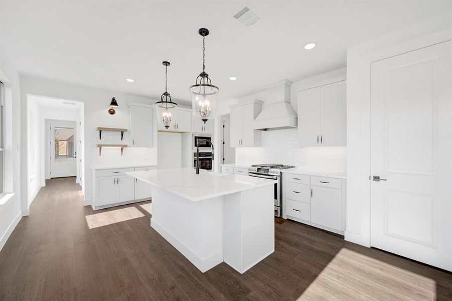 Furnished interior view inside a new home in Heath Golf & Yacht Villas, Heath (Image 11).