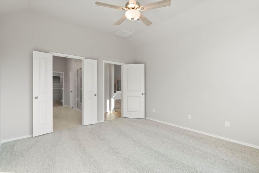 Spacious, unfurnished interior of a new home in Dunham Pointe 50', Cypress (Image 24).