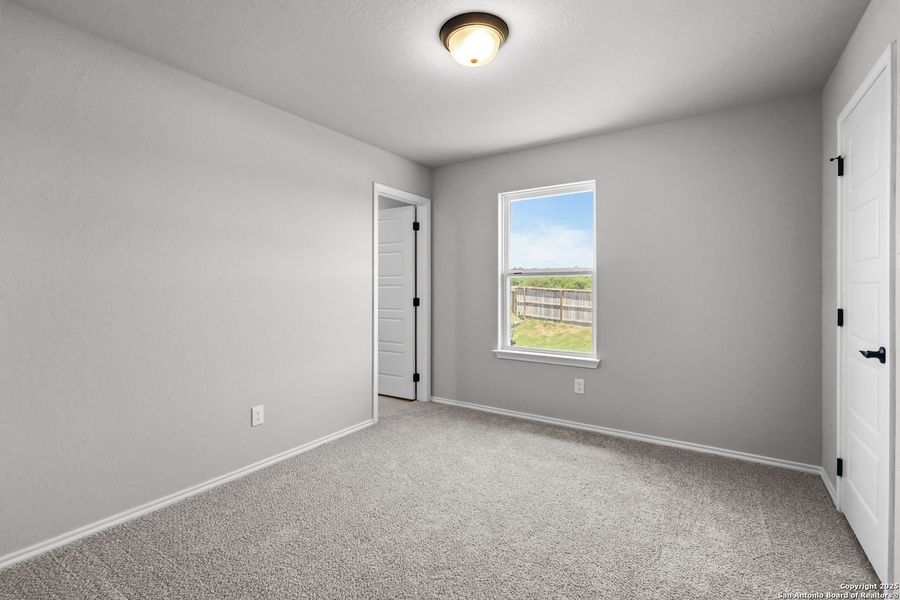 Spacious, unfurnished interior of a new home in Comanche Ridge, San Antonio (Image 41). Spacious, unfurnished interior of a new home in Comanche Ridge, San Antonio (Image 41).