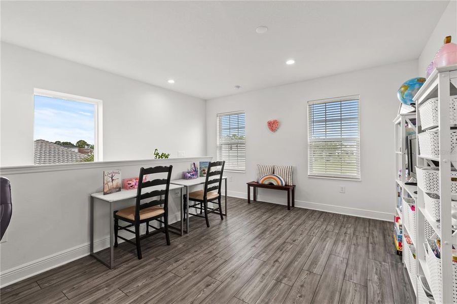 Furnished interior view inside a new home in , Sarasota (Image 46).