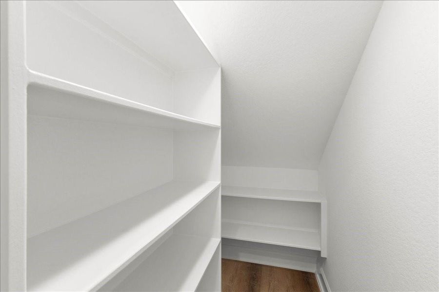 Walk-in Pantry