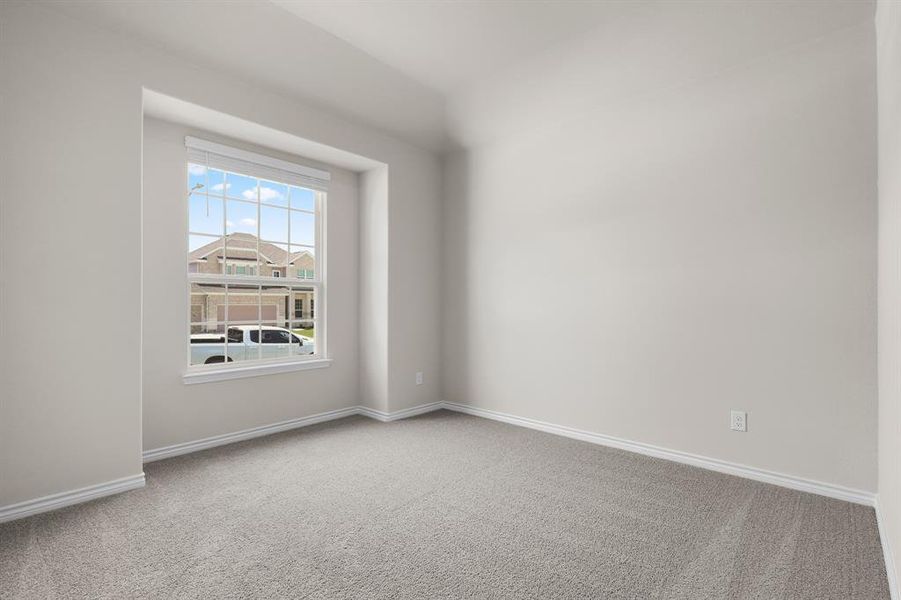 Spacious, unfurnished interior of a new home in Rocky Creek Crossing, Fort Worth (Image 9).